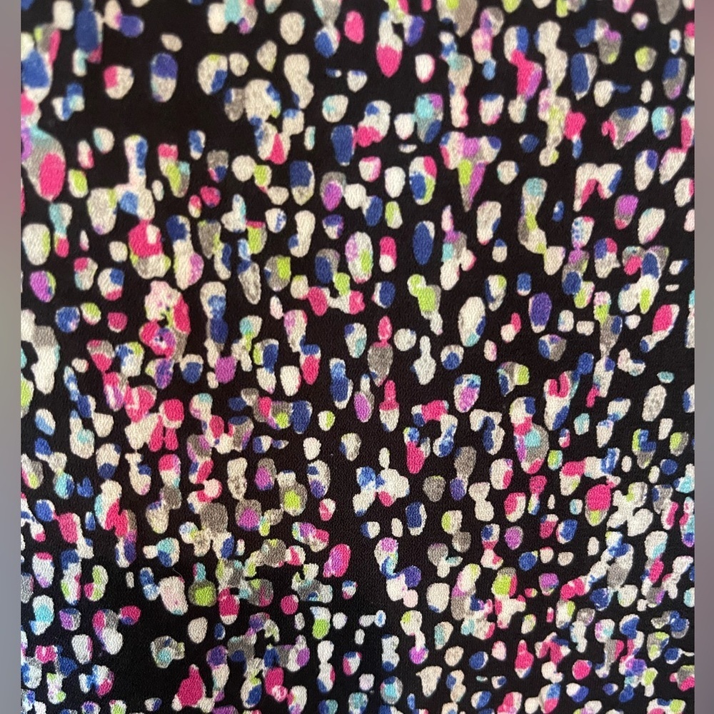 🩷🔥NWOT THE LIMITED Women's size XL Top with Colorful Dot Pattern. Like New! - Picture 8 of 10